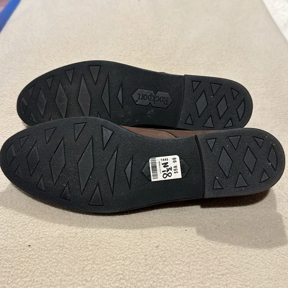 NWT Rockport brown suede tie up ladies shoes. These are low heels and a 8 1/2 N - Picture 5 of 5